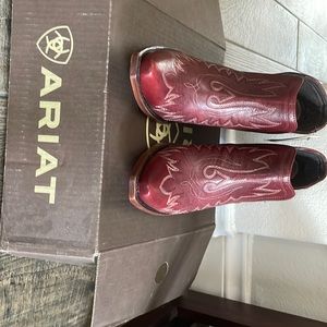 Ariat Womens Dixon Leather Bootie
